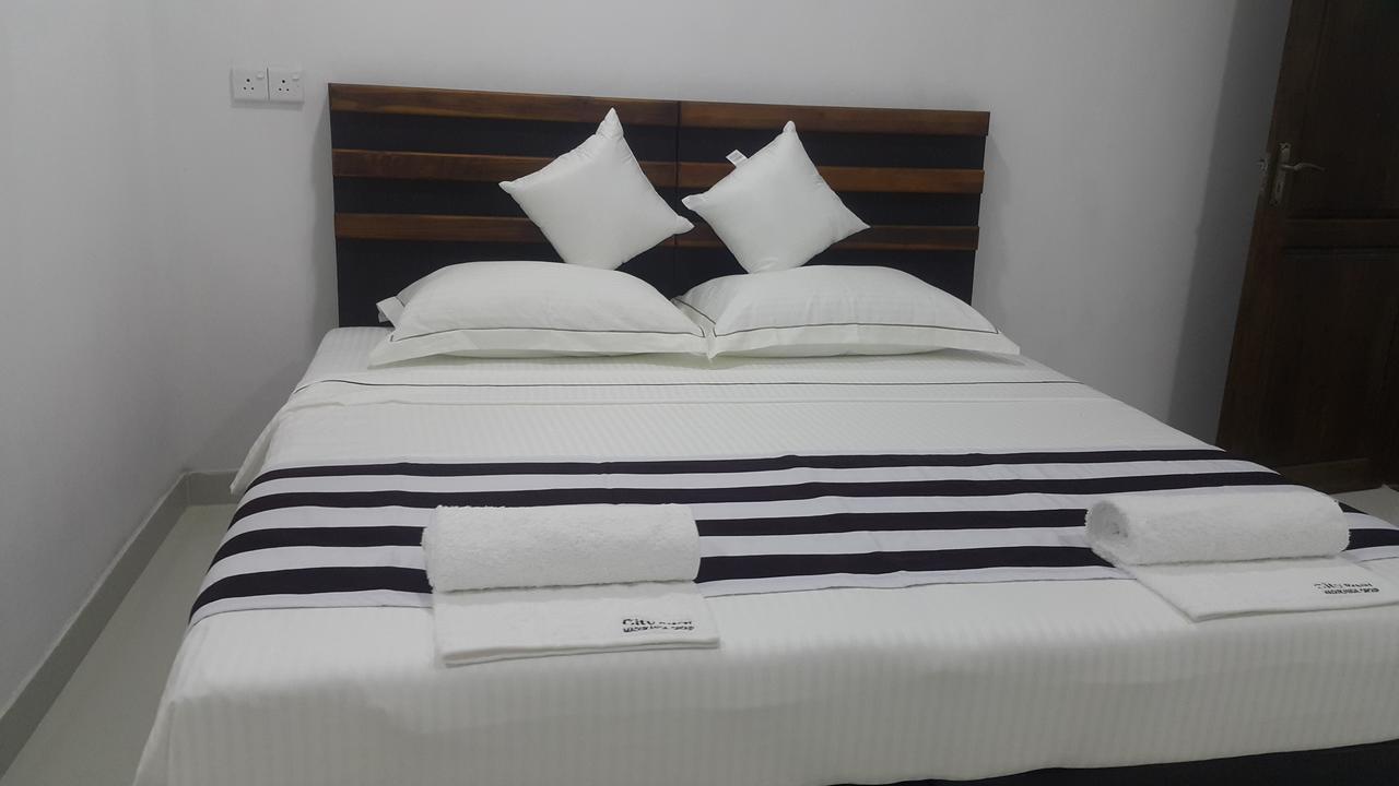 City Capital Hostel Anuradhapura Dış mekan fotoğraf